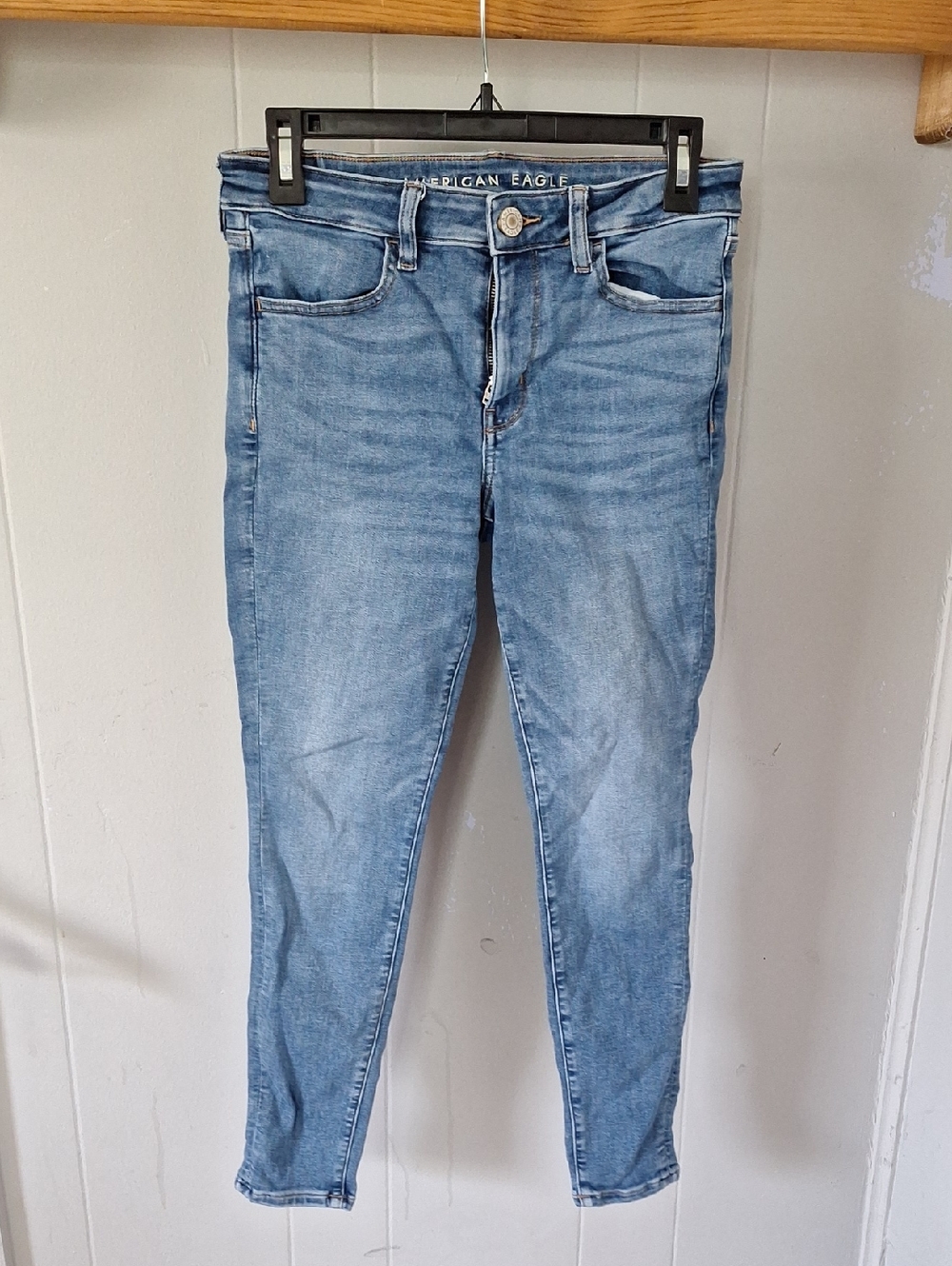 American Eagle Outfitters Light Wash Skinny High Waisted Jeans - Women's